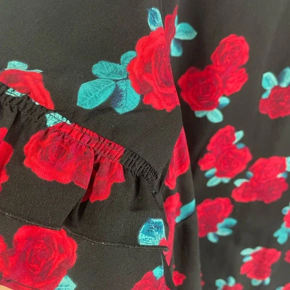 Lane Bryant Black Red Rose Tiered Ruffle Sleeve Plus Size Blouse 26 Women’s EUC - Picture 8 of 10